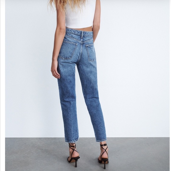 Zara High Rise Straight Legged Jeans - Picture 3 of 16